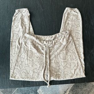 Super soft Sundry snake print sweats